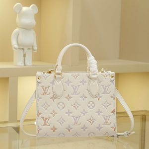 Full-Leather Square Bag Season's New Arrival ONTHEGO Small Handbag This OnTheGo small handbag from the Dream collection elevates any look with its elegant design.Monogram Empreinte leather combines with digital printing to create a subtle gradient watercolor effect. Eye-catching metal hardware and multiple pockets add rich details, while the slender shoulder strap allows for crossbody wear. 19 x 11.5 x 25 cm.